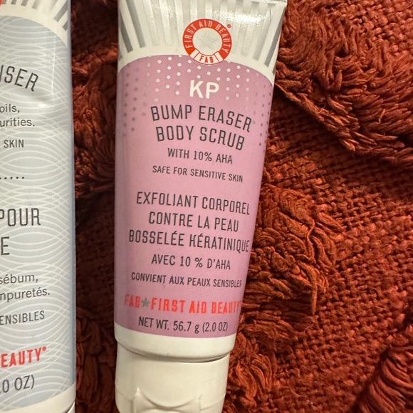 First Aid Beauty - Picture 4 of 4